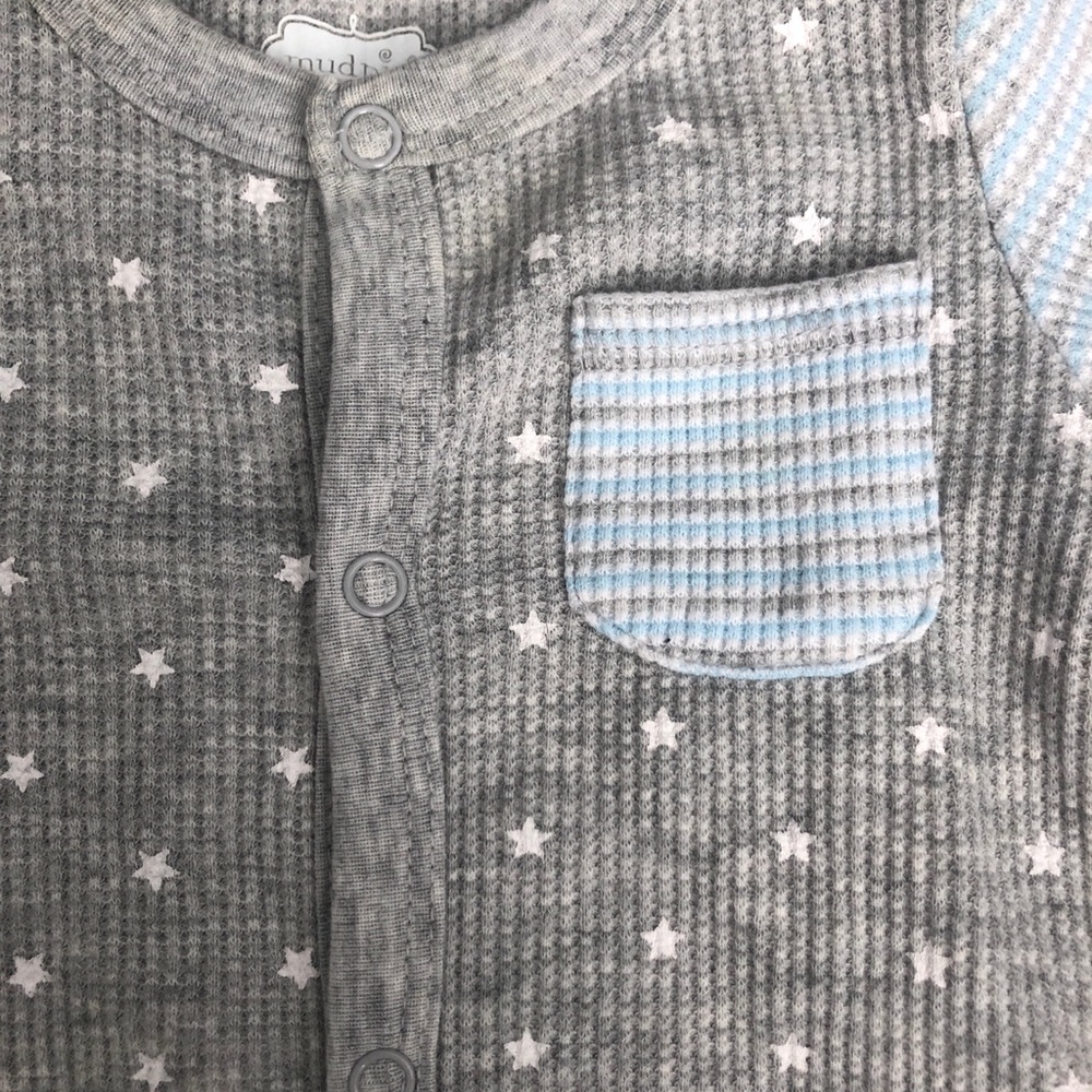 Onesie/Newborn gown